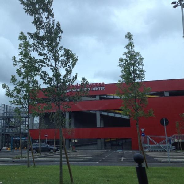 Photo taken at Coop by Silver F. on 5/13/2012-意大利伦巴第圣多纳托 - 米拉尼斯广场购物中心 Photo taken at Coop by Silver F. on 5/13/2012