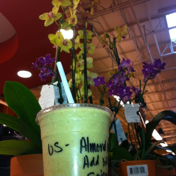 Photo taken at Whole Foods Market by Michelle Rose Domb A. on 3/11/2012-美国佛罗里达州迈阿密奥尔顿路6789 Photo taken at Whole Foods Market by Michelle Rose Domb A. on 3/11/2012