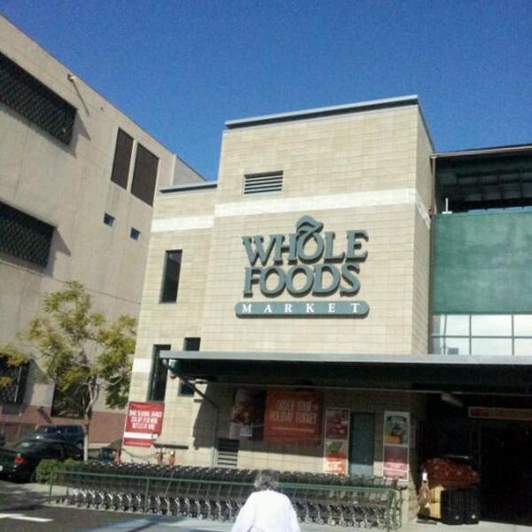 Photo taken at Whole Foods Market by Julez J. on 12/8/2011-加利福尼亚州圣地亚哥市学府大道(在第7大道)711 Photo taken at Whole Foods Market by Julez J. on 12/8/2011