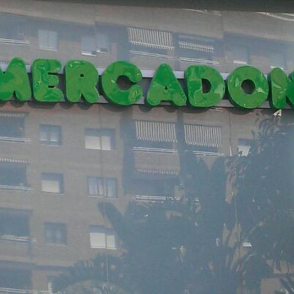 Photo taken at Mercadona by Francesc G. on 9/7/2011