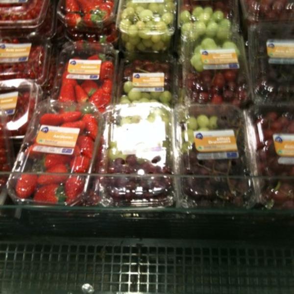 Photo taken at Albert Heijn by Thijs on 1/3/2011-荷兰阿姆斯特丹博斯恩伦默广场 Photo taken at Albert Heijn by Thijs on 1/3/2011
