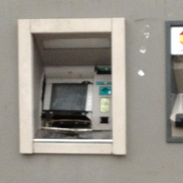 Photo taken at Albert Heijn by Wytze R. on 10/21/2012-荷兰阿姆斯特丹博斯恩伦默广场 Photo taken at Albert Heijn by Wytze R. on 10/21/2012