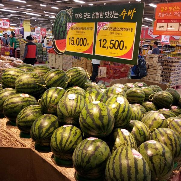 Photo taken at 홈플러스 / Home Plus by Jaison P. on 5/18/2013-京畿道水原市长安区81 Photo taken at 홈플러스 / Home Plus by Jaison P. on 5/18/2013