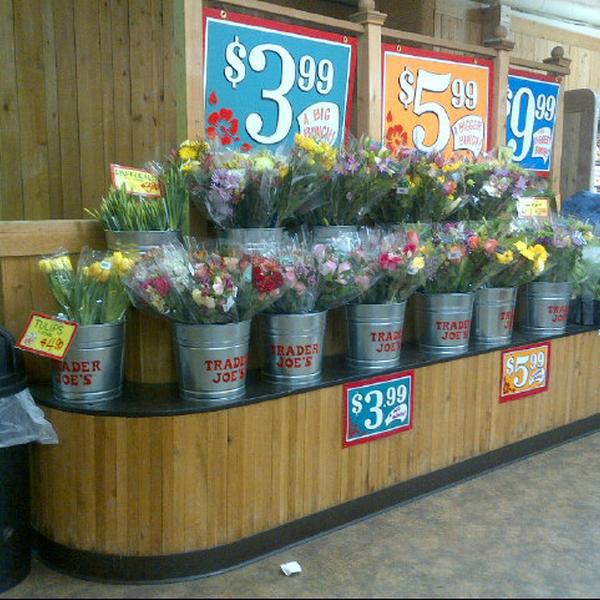 Photo taken at Trader Joe's by Jeff P. on 1/24/2013-华盛顿州西雅图麦迪逊大街1700号 Photo taken at Trader Joe's by Jeff P. on 1/24/2013