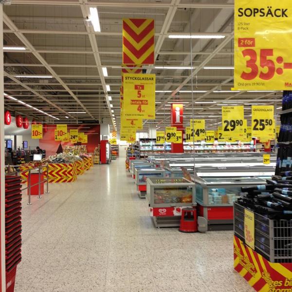 Photo taken at ICA Maxi by André B. on 3/3/2013