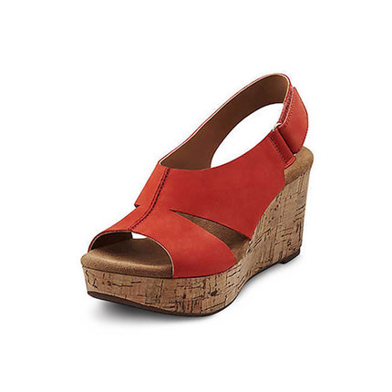 新款Clarks/其乐女鞋鱼嘴舒适时尚坡跟凉鞋 63916 新款Clarks/其乐女鞋鱼嘴舒适时尚坡跟凉鞋 63916