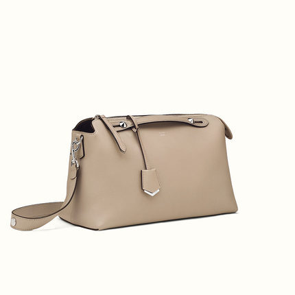 FENDI芬迪fendi女包16款时尚经典牛皮双手柄手提包8BL1251D5F0NJ3 FENDI芬迪fendi女包16款时尚经典牛皮双手柄手提包8BL1251D5F0NJ3