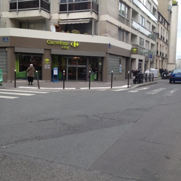 Photo taken at Carrefour by Stéphane on 6/12/2012