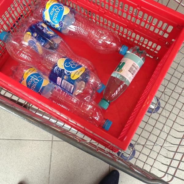 Photo taken at Albert Heijn by John on 3/23/2013-荷兰南荷兰省巴伦德雷赫特中间车道97号 Photo taken at Albert Heijn by John on 3/23/2013