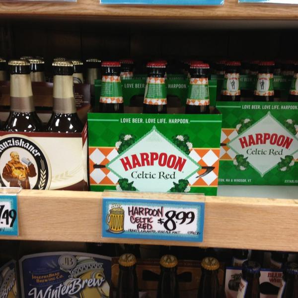 Photo taken at Trader Joe's by Tak U. on 2/16/2013-美国加利福尼亚州雷东多海滩埃琳娜大道南1761 Photo taken at Trader Joe's by Tak U. on 2/16/2013