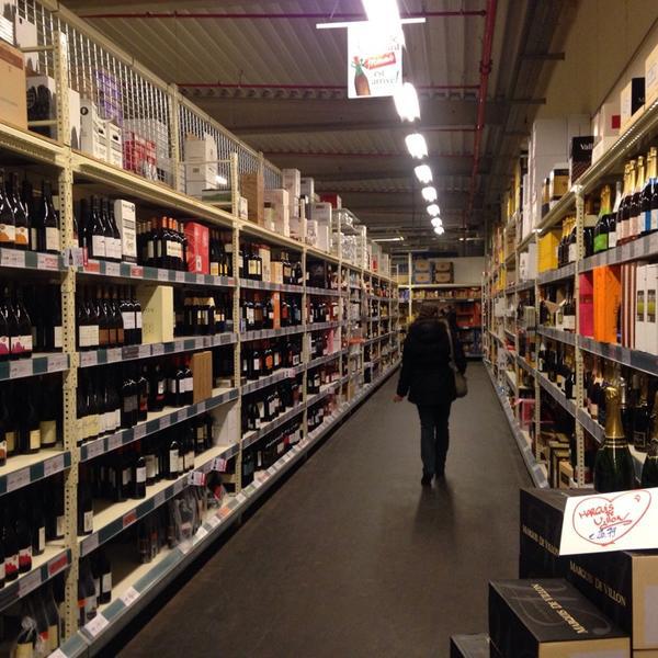 Photo taken at Colruyt by Junior G. on 2/7/2015-西佛兰德伊泽赫姆维哥路119号 Photo taken at Colruyt by Junior G. on 2/7/2015