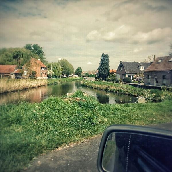 Photo taken at Proxy Delhaize by Pascal V. on 4/22/2014