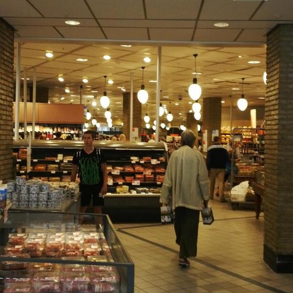 Photo taken at Albert Heijn by Reinardus J. on 7/20/2013-荷兰弗莱福兰省新手沃尔伯格226号 Photo taken at Albert Heijn by Reinardus J. on 7/20/2013