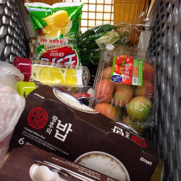 韩国伴手礼易买得이마트 (emart)图片库