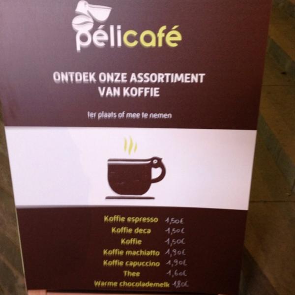 Photo taken at Smatch by Stef V. on 2/2/2012