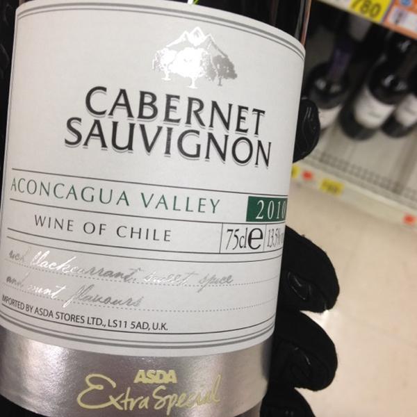 Photo taken at 西友 长崎駅店 by Kaoru I. on 3/14/2012