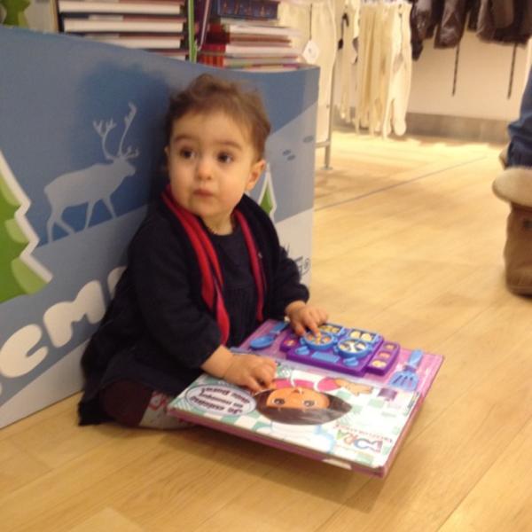 Monoprix 法国塞纳河畔阿涅勒胜利广场6号