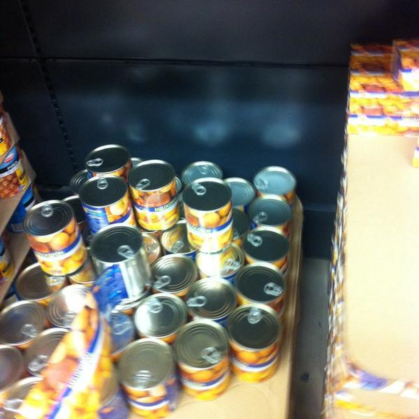 Photo taken at Mercadona by BAHITOSSA on 2/8/2014