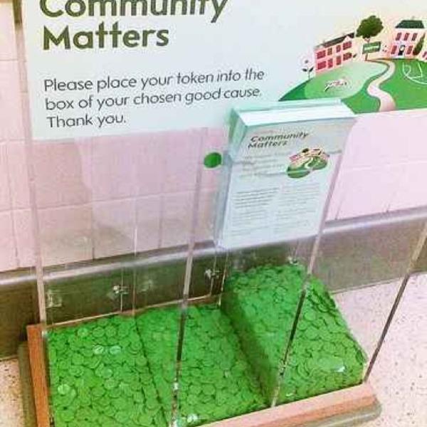 Photo taken at Waitrose by Dave on 7/7/2012-英国利兹米恩伍德卡尔顿大道 Photo taken at Waitrose by Dave on 7/7/2012