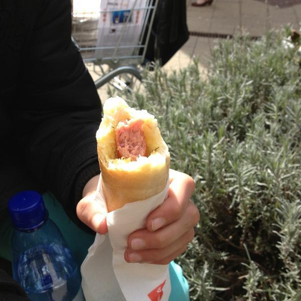 Photo taken at Hema by Manfred d. on 4/6/2013-荷兰南荷兰省莱斯韦克贝克购物中心 Photo taken at Hema by Manfred d. on 4/6/2013