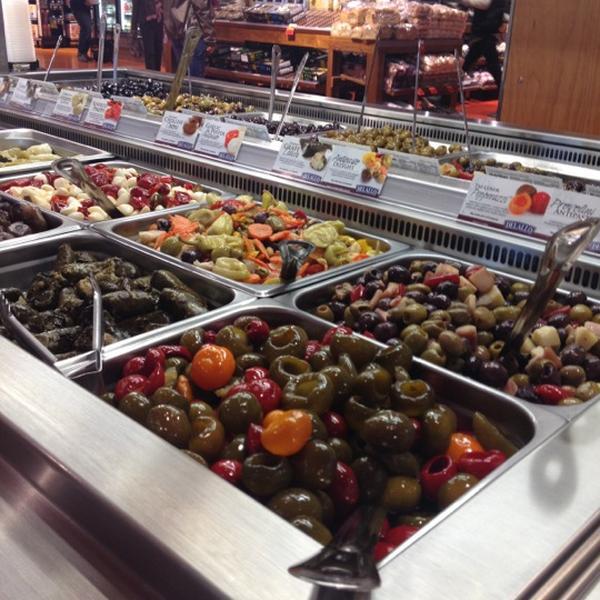 Photo taken at Loblaws by Ayngelina B. on 10/7/2012