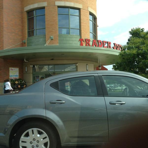 Photo taken at Trader Joe's by Kahuna Matata on 6/15/2013-美国威斯康辛州格伦代尔华盛顿港路北5600 Photo taken at Trader Joe's by Kahuna Matata on 6/15/2013