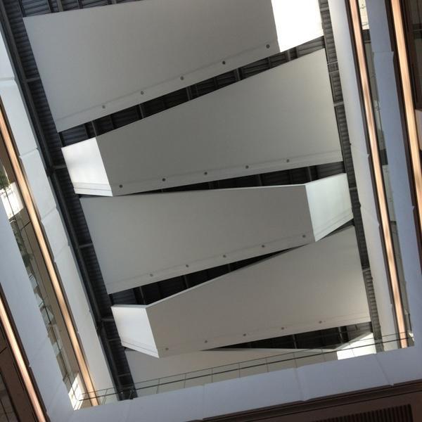 Photo taken at 롯데마트 (Lotte Mart) by Alex B. on 3/4/2013-首尔特别市东大门214清凉里乐天超市 Photo taken at 롯데마트 (Lotte Mart) by Alex B. on 3/4/2013