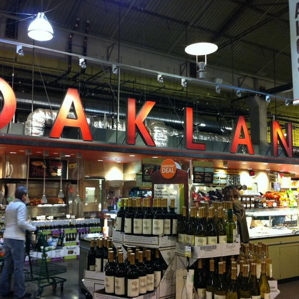 Photo taken at Whole Foods Market by Erin N. on 1/21/2013-美国加利福尼亚州奥克兰海湾广场230 Photo taken at Whole Foods Market by Erin N. on 1/21/2013