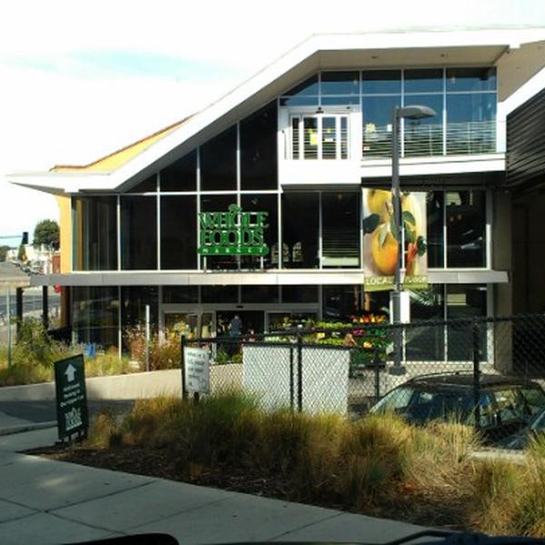 Photo taken at Whole Foods Market by Derrick M. on 9/23/2012-美国加利福尼亚州奥克兰海湾广场230 Photo taken at Whole Foods Market by Derrick M. on 9/23/2012