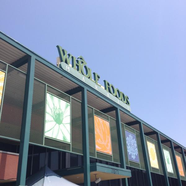 Photo taken at Whole Foods Market by Andy W. on 4/28/2013-加尼福尼亚西好莱坞圣莫尼卡大道7871(在北费尔法克斯大道) Photo taken at Whole Foods Market by Andy W. on 4/28/2013