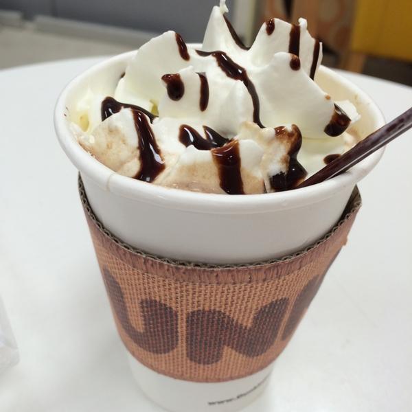 Photo taken at 홈플러스 / Home Plus by Mary Joy Z. on 5/23/2014