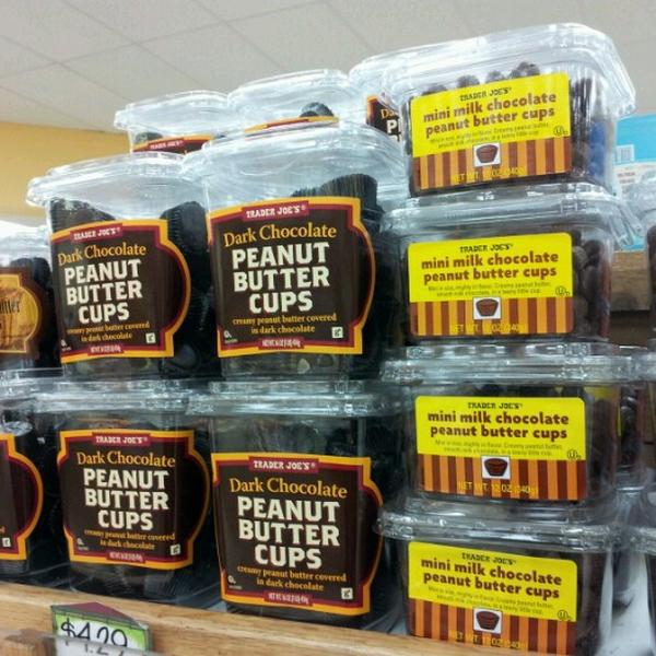 Photo taken at Trader Joe's by Salvador G. on 1/20/2013-美国加利福尼亚州帕萨迪纳罗斯米德大道北467 Photo taken at Trader Joe's by Salvador G. on 1/20/2013