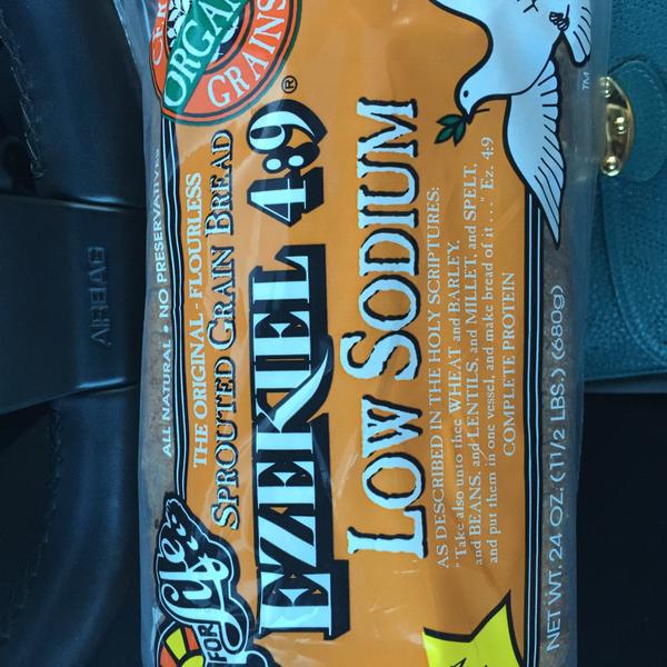 Photo taken at Trader Joe's by Urmi A. on 2/25/2015-美国加利福尼亚州帕萨迪纳罗斯米德大道北467 Photo taken at Trader Joe's by Urmi A. on 2/25/2015