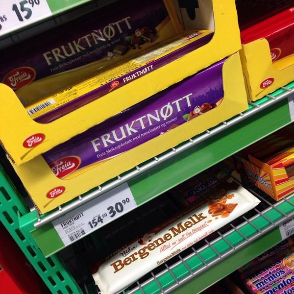 Photo taken at Kiwi by Kristian T. on 9/22/2013