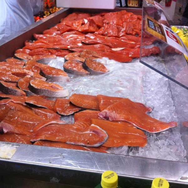 Photo taken at Longo's by Anj on 7/14/2012-加拿大密西沙加邱吉尔大道莱尔德路3163 Photo taken at Longo's by Anj on 7/14/2012