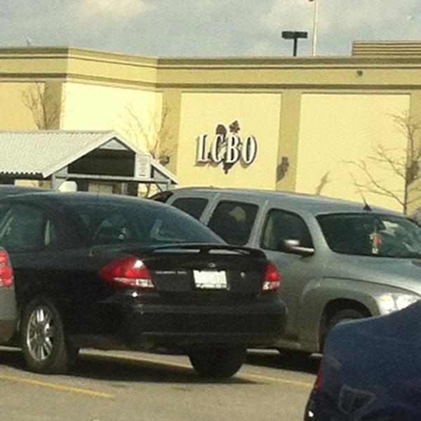 不用移民加拿大就能买好货LCBO酒类专营怀特比店图片库 不用移民加拿大就能买好货LCBO酒类专营怀特比店图片库