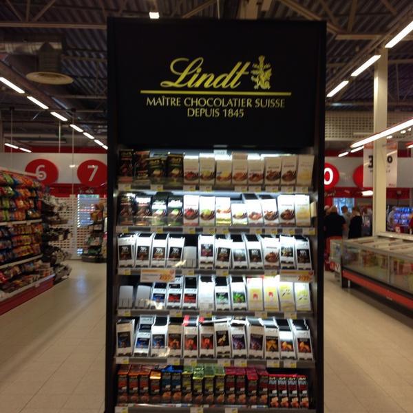 Photo taken at ICA Maxi by Hamid J. on 7/16/2014