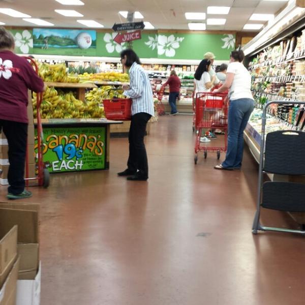 Photo taken at Trader Joe's by Tamon K. on 9/27/2014