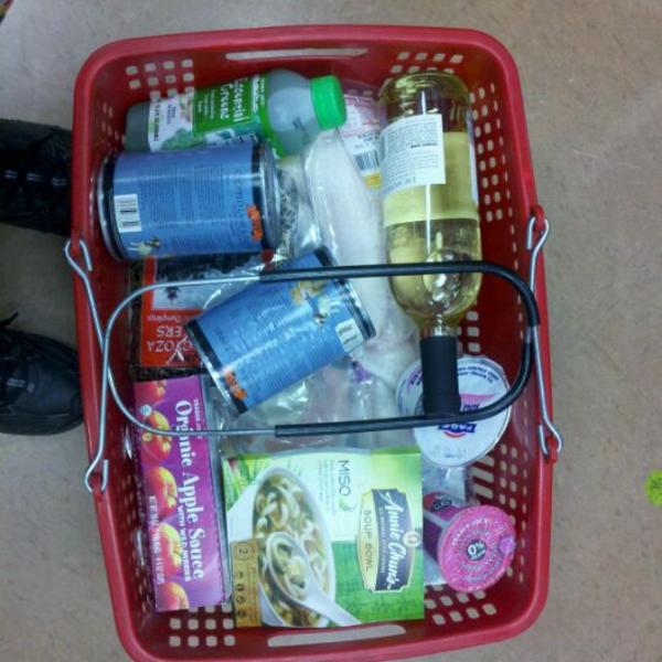 Photo taken at Trader Joe's by Bambi C. on 11/2/2011-加尼福尼亚洛杉矶塞普尔维达大道3456(在棕榈大道) Photo taken at Trader Joe's by Bambi C. on 11/2/2011