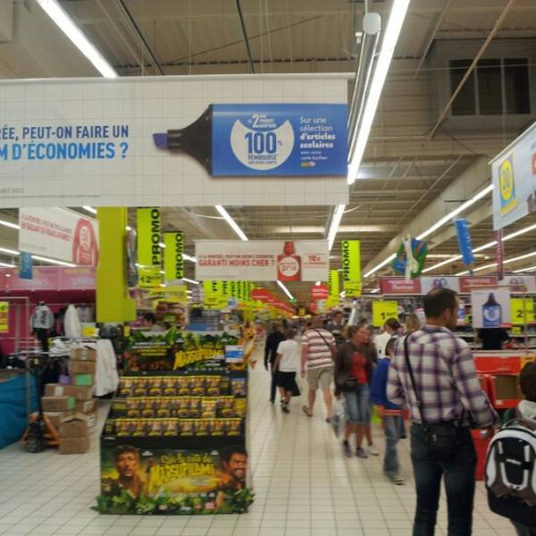 Photo taken at Auchan by Alexander G. on 8/27/2012-法国皮卡第亚眠巴黎杜里路 Photo taken at Auchan by Alexander G. on 8/27/2012