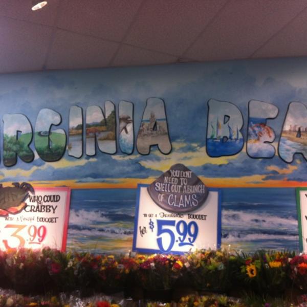 Photo taken at Trader Joe's by Jill K. on 6/9/2012-维吉尼亚州维珍妮亚海滩希尔托普地区503号 Photo taken at Trader Joe's by Jill K. on 6/9/2012