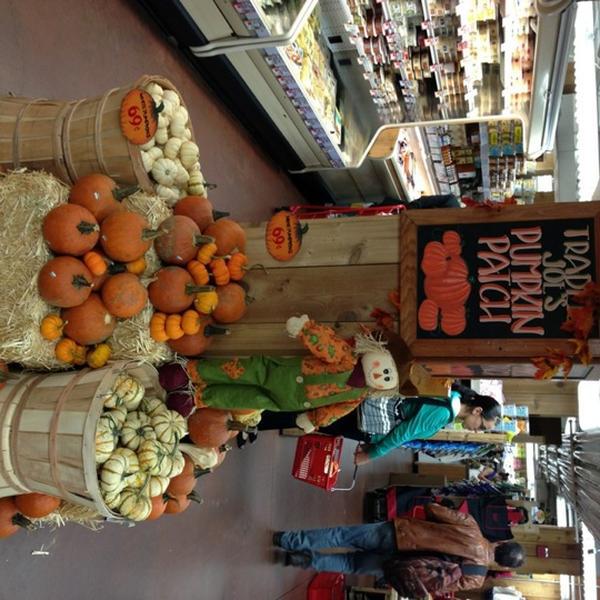 Photo taken at Trader Joe's by Osamu 队. on 9/27/2012