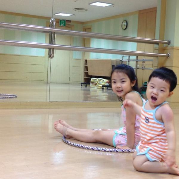 Photo taken at 롯데마트 (LOTTE Mart) by 성동 김. on 8/11/2013