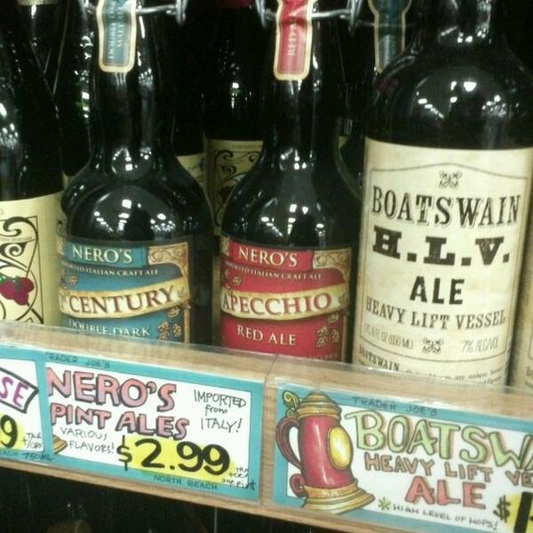 Photo taken at Trader Joe's by I C. on 11/12/2012-美国加利福尼亚州旧金山湾街401 Photo taken at Trader Joe's by I C. on 11/12/2012