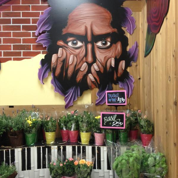 Photo taken at Trader Joe's by ByRShapiro on 8/19/2013-美国加利福尼亚州洛杉矶日落大道西8000 Photo taken at Trader Joe's by ByRShapiro on 8/19/2013