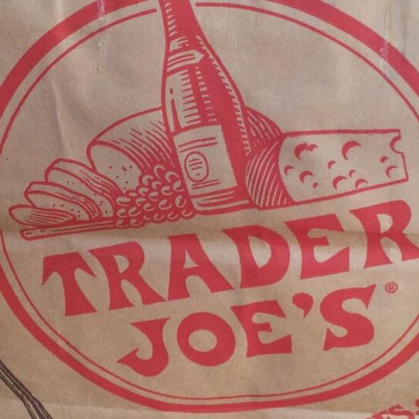 Photo taken at Trader Joe's by Ana Flavia on 4/2/2012-密歇根州罗亚尔奥克伍德沃德大道27880号 Photo taken at Trader Joe's by Ana Flavia on 4/2/2012