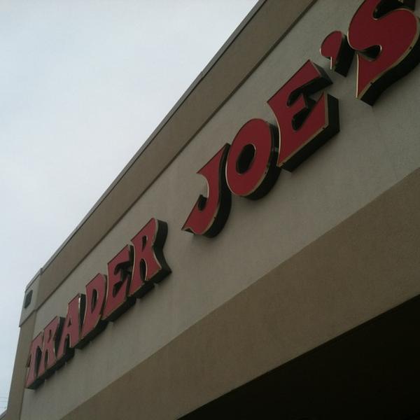 Photo taken at Trader Joe's by Kari H. on 1/12/2013-密歇根州罗亚尔奥克伍德沃德大道27880号 Photo taken at Trader Joe's by Kari H. on 1/12/2013