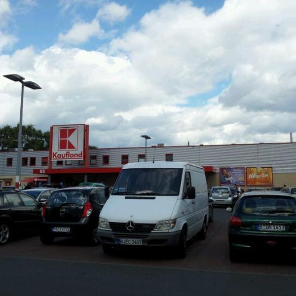 Photo taken at Kaufland by Ihsan R. on 6/2/2012-德国柏林王宫大街85 Photo taken at Kaufland by Ihsan R. on 6/2/2012