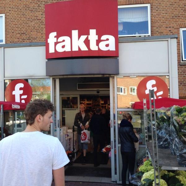 Fakta 中日德兰大区奥胡斯安徒生路7