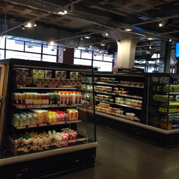 Photo taken at Woolworths by Shinta B. on 2/6/2014